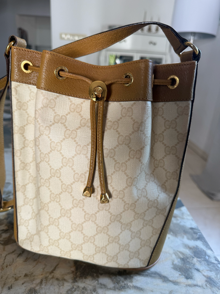 Gucci - GG Supreme